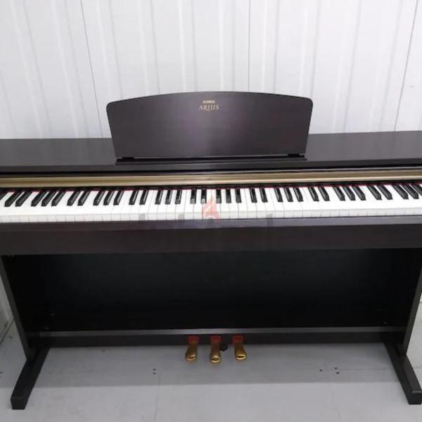 Yamaha Arius YDP 161 Rosewood Digital Piano