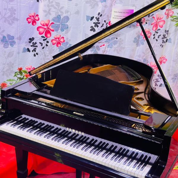 Yamaha G3 Black Grand Piano | Used Pianos Dubai