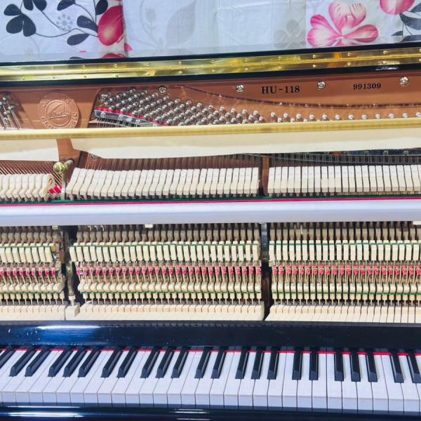 Chloris HU118 Black Upright Piano |Used Pianos Dubai