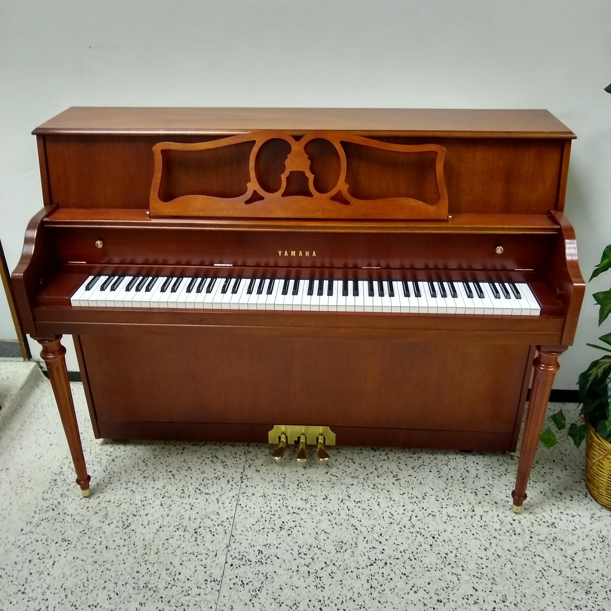 Upright Pianos